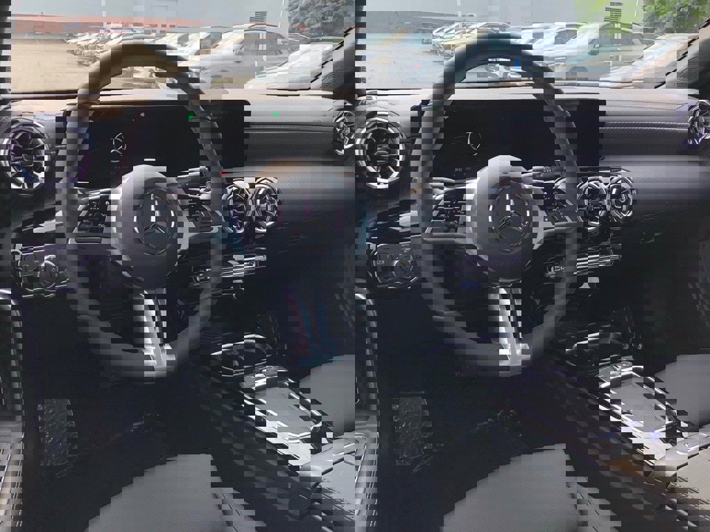 New 2025 Mercedes-Benz CLA 250 4MATIC image 14