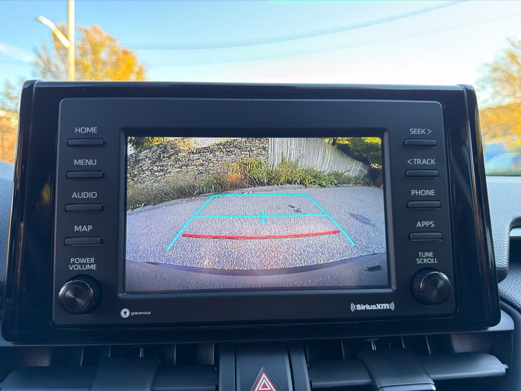 Used 2021 Toyota RAV4 LE AWD/4WD image 22