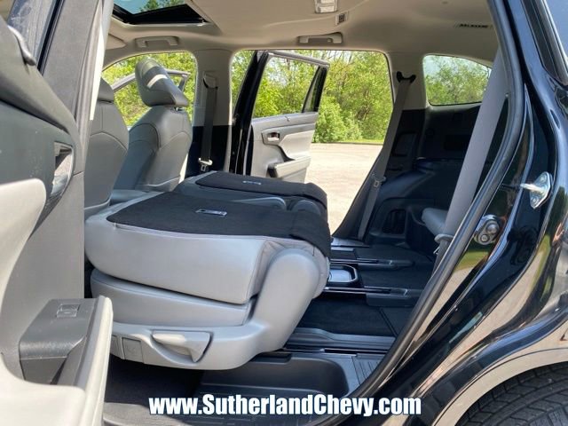 Used 2023 Toyota Highlander XLE image 40