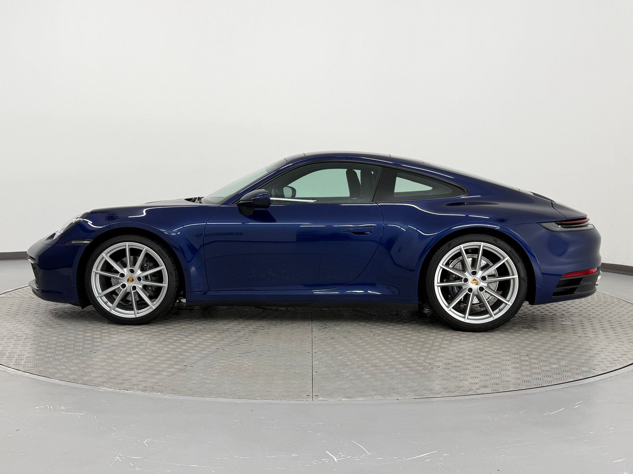Certified 2020 Porsche 911 Carrera RWD image 2