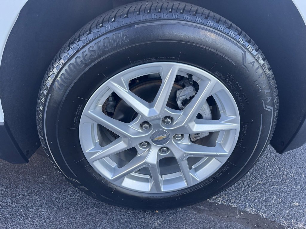 Used 2023 Chevrolet Equinox LT image 34