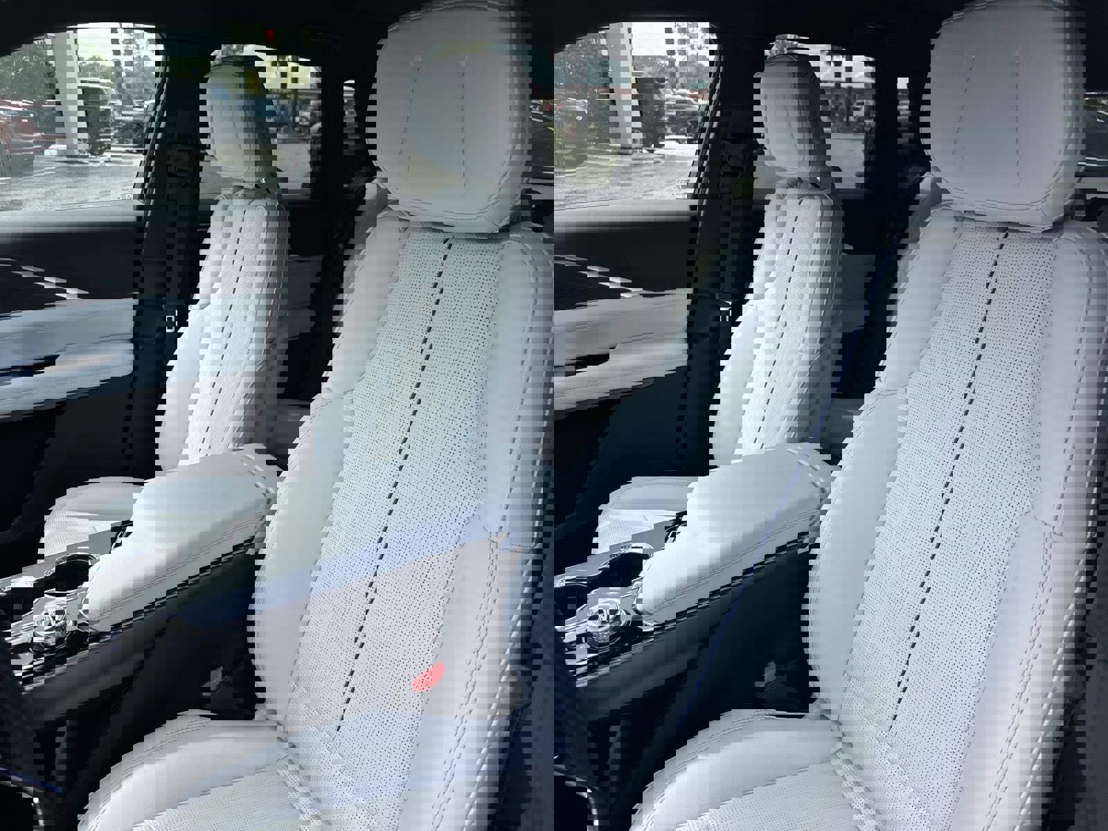 New 2026 Cadillac Lyriq Luxury image 21