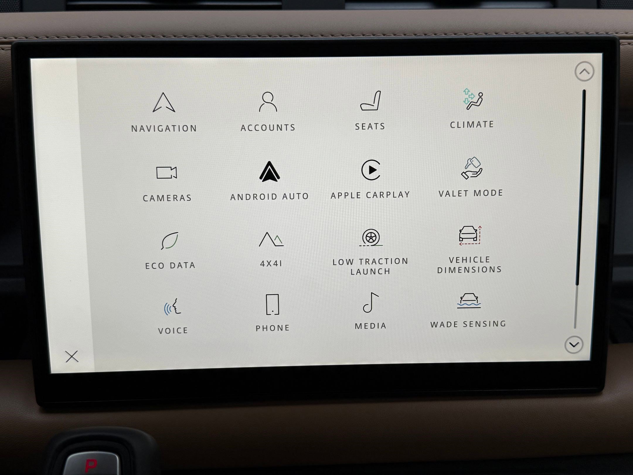 Used 2025 Land Rover Defender 110 V8 image 25