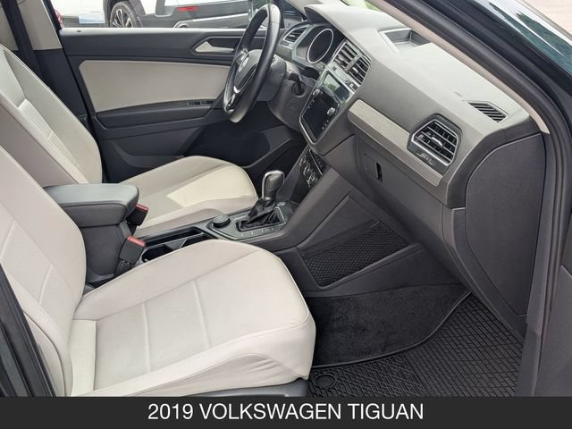 Used 2019 Volkswagen Tiguan SE AWD/4WD image 26