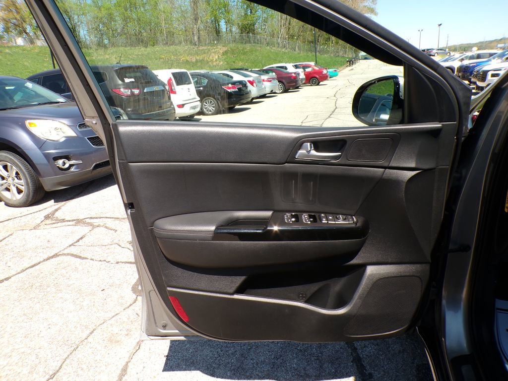 Used 2020 Kia Sportage S w/ S Premium Package FWD image 20