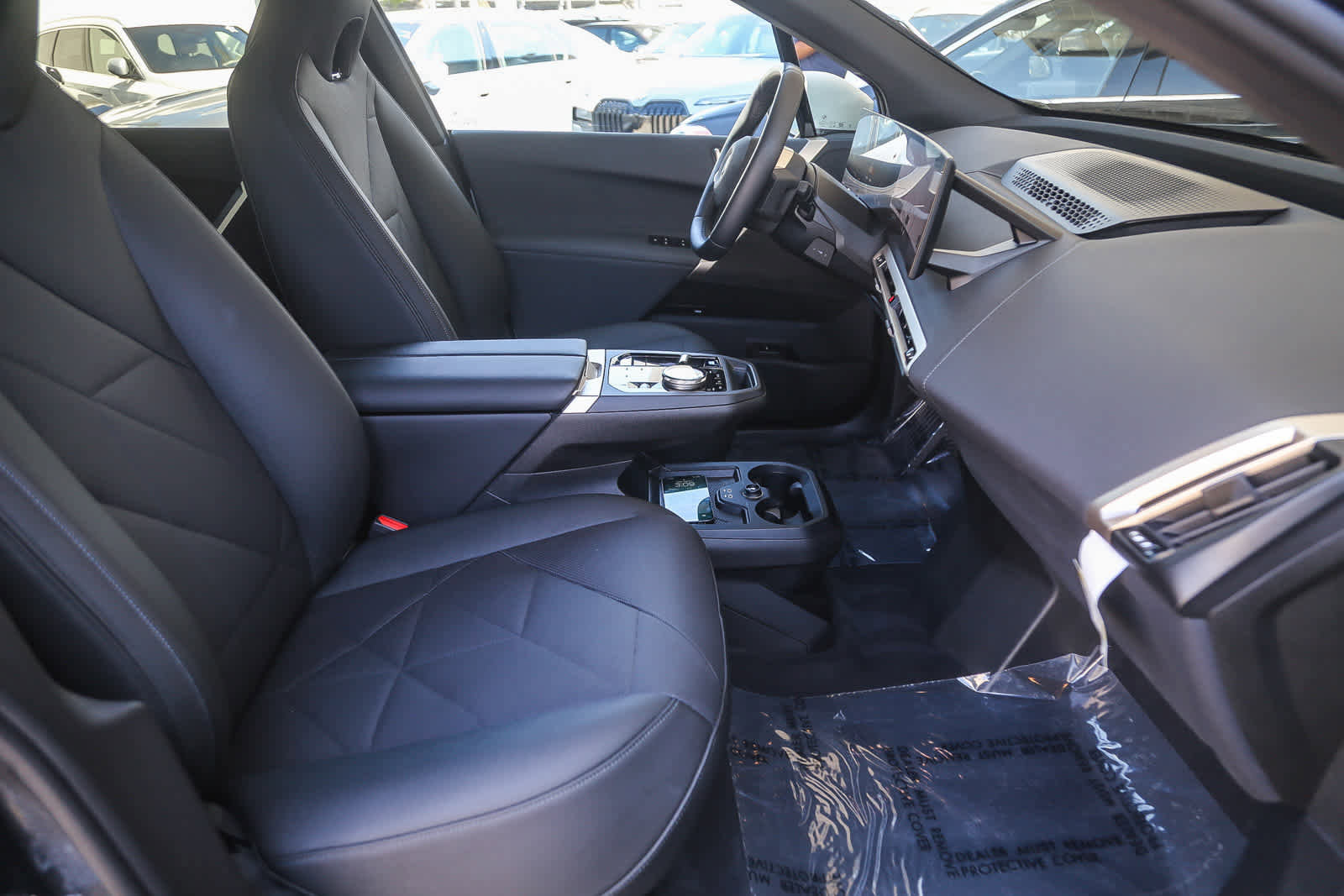 Used 2025 BMW iX xDrive50 image 13