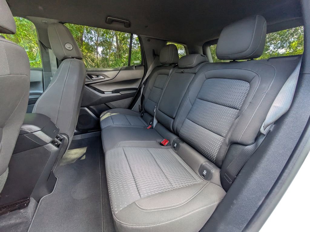 Used 2026 Chevrolet Equinox LT FWD image 13