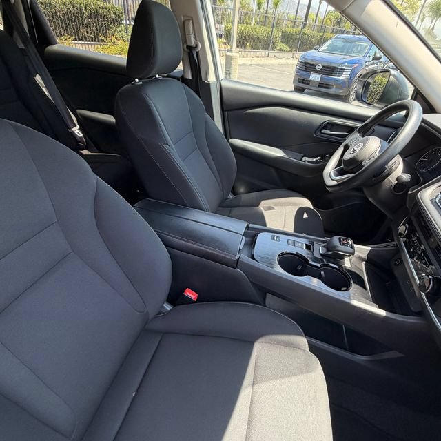Used 2024 Nissan Rogue S FWD image 28