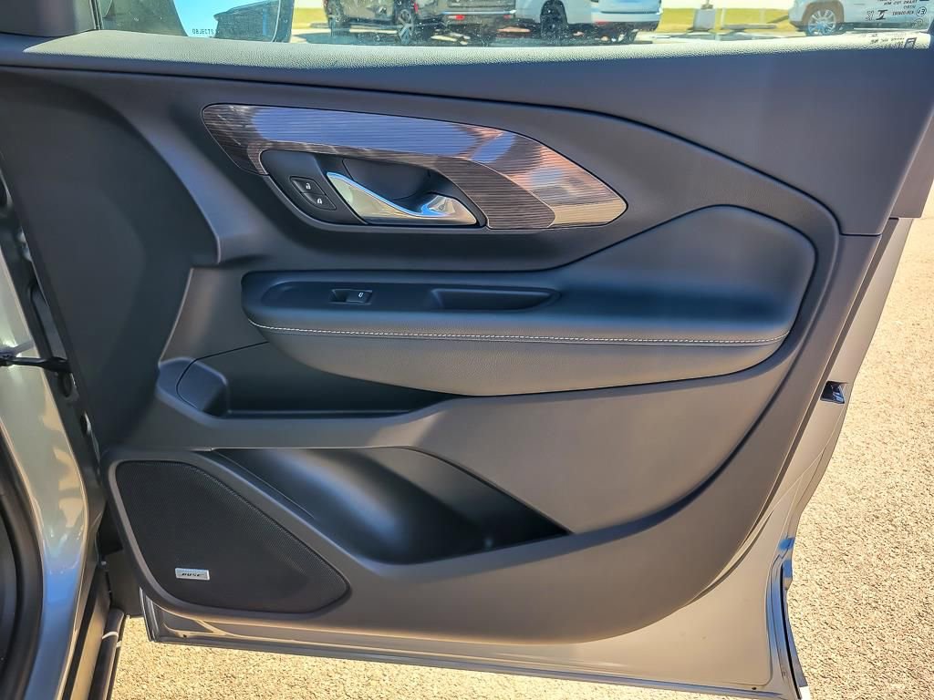 Used 2024 GMC Terrain Denali w/ Denali Premium Package image 24