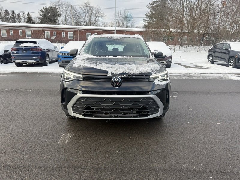 Used 2025 Volkswagen Taos S image 2