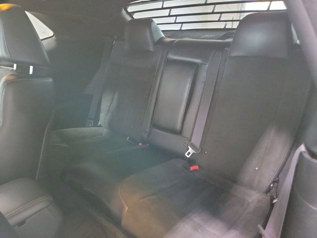Used 2015 Dodge Challenger R/T Scat Pack w/ Leather Interior Group RWD image 24
