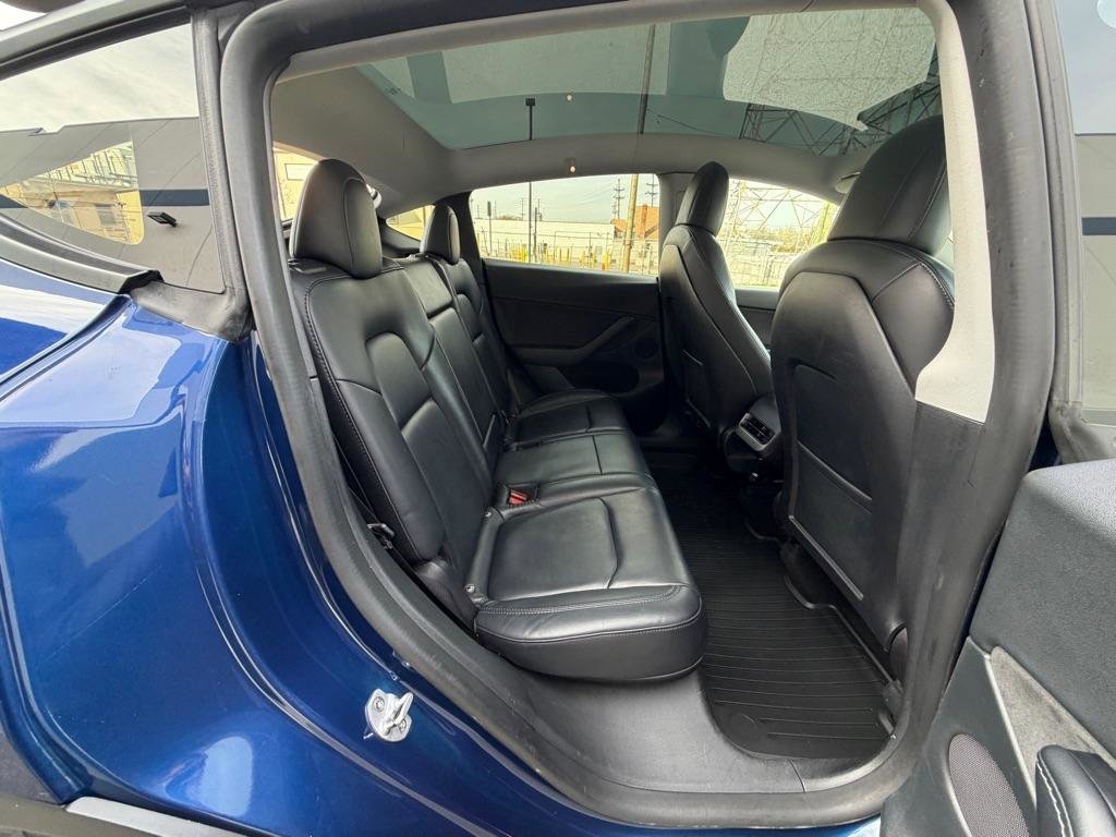 Used 2022 Tesla Model Y Long Range image 22