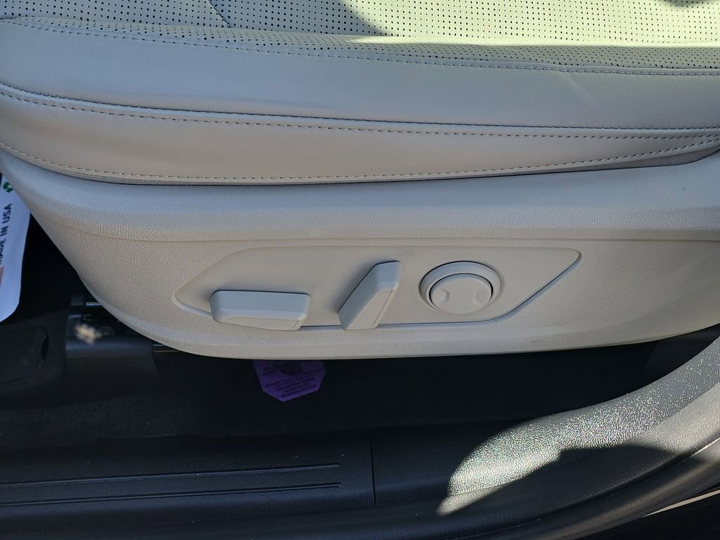 Used 2025 Kia Sorento S w/ Panoramic Sunroof Package image 18