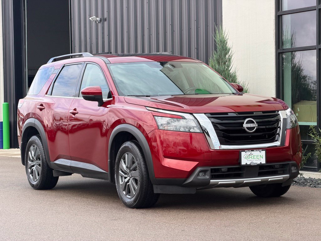 Used 2024 Nissan Pathfinder SV AWD/4WD image 5