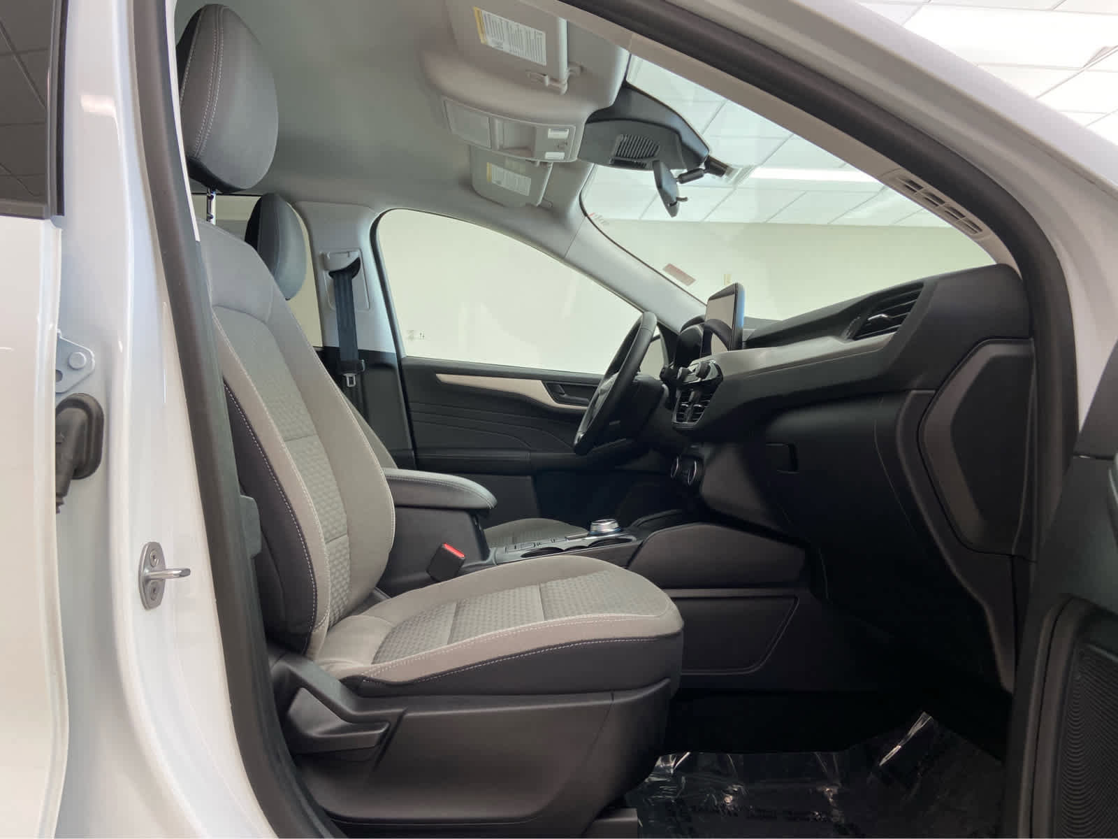 Used 2022 Ford Escape SE w/ Convenience Package image 17