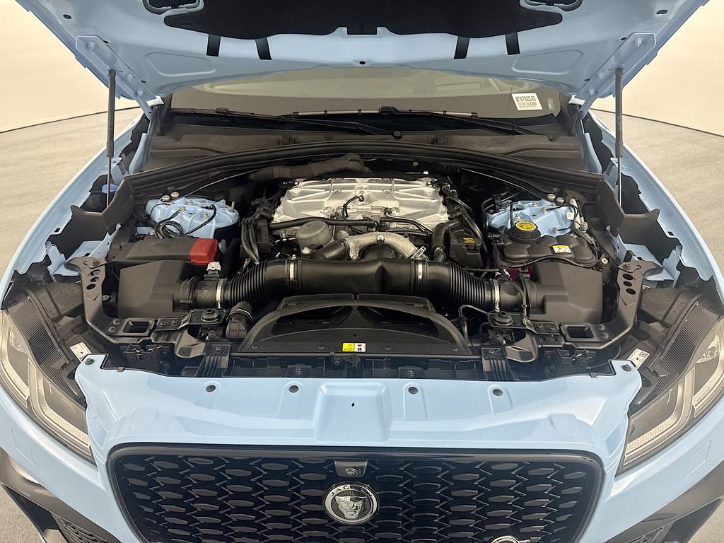 New 2026 Jaguar F-PACE SVR image 30