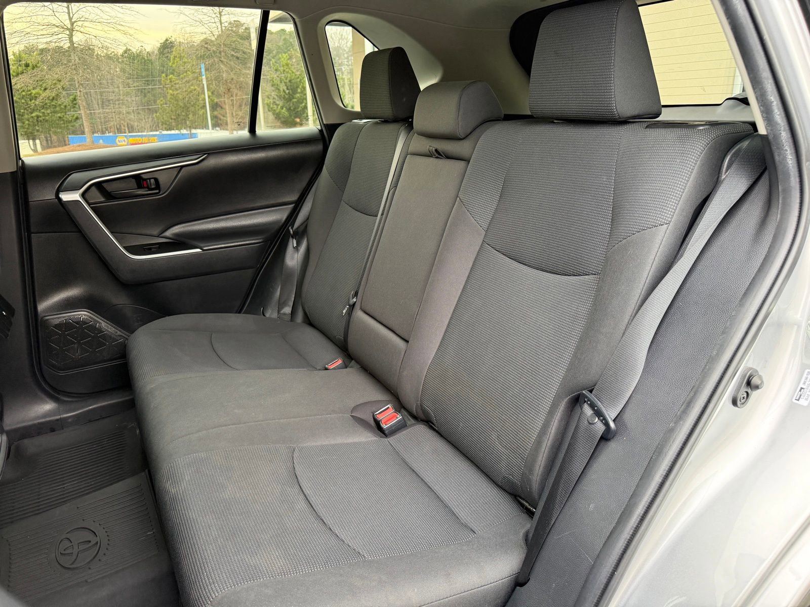 Used 2021 Toyota RAV4 LE image 38