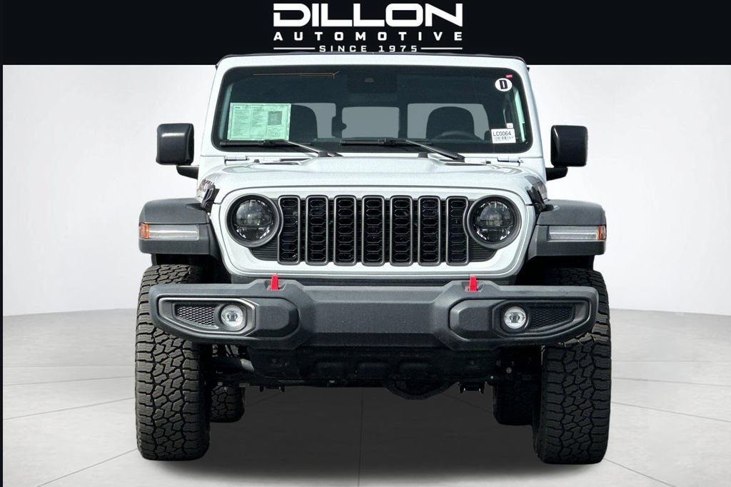 Used 2025 Jeep Gladiator Rubicon AWD/4WD image 9