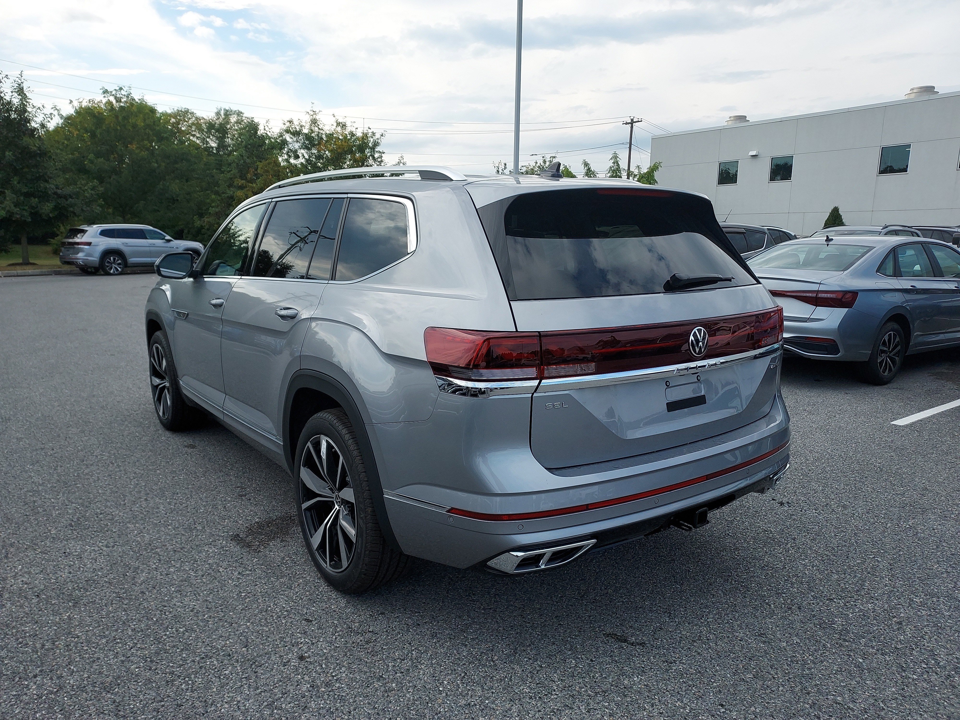 New 2026 Volkswagen Atlas SEL Premium R-Line image 7
