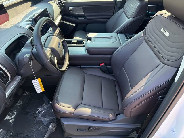 New 2025 Ford Expedition Max Platinum w/ Platinum Ultimate Package AWD/4WD image 9