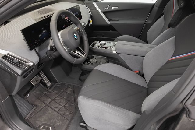 New 2026 BMW iX xDrive60 w/ M Sport Package AWD/4WD image 2