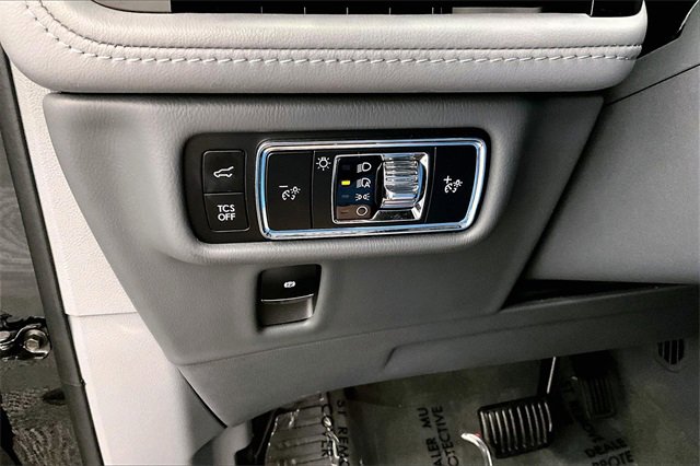 Used 2023 Lincoln Nautilus Reserve w/ Equipment Group 201A image 28