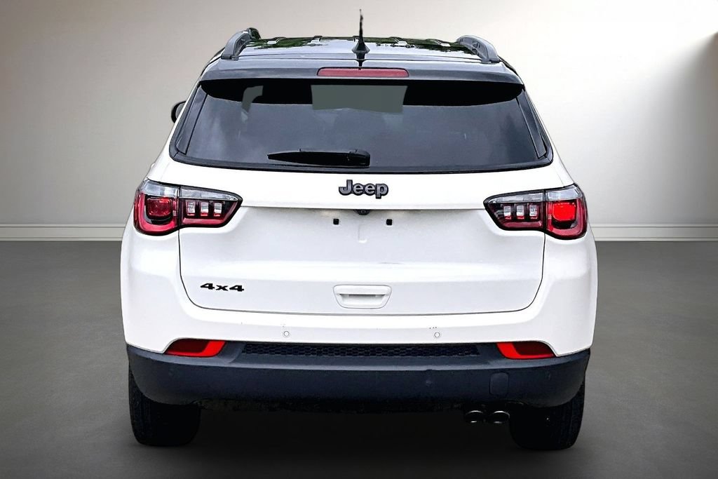 Used 2018 Jeep Compass Latitude w/ Popular Equipment Group AWD/4WD image 6
