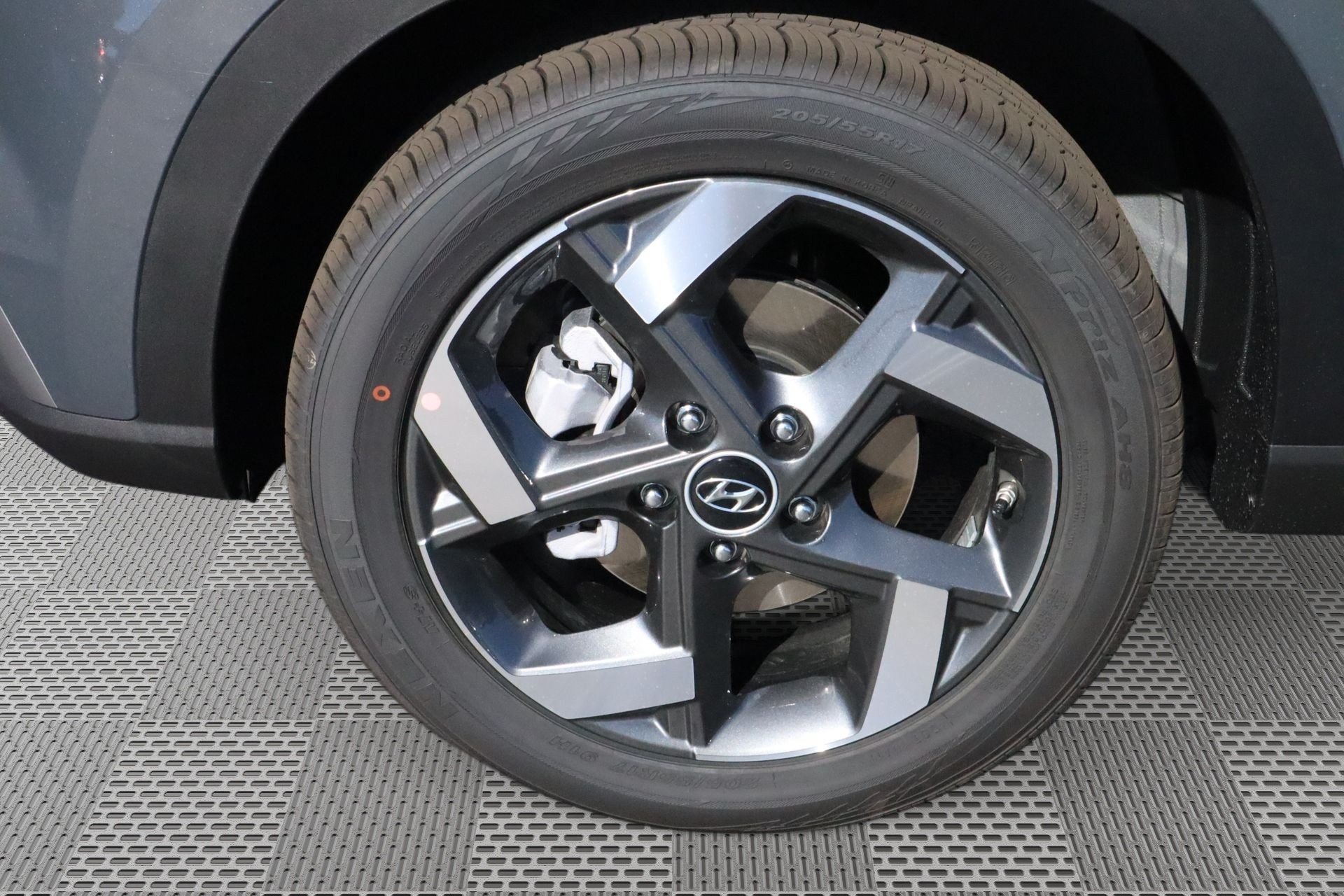 New 2026 Hyundai Venue SEL FWD image 4