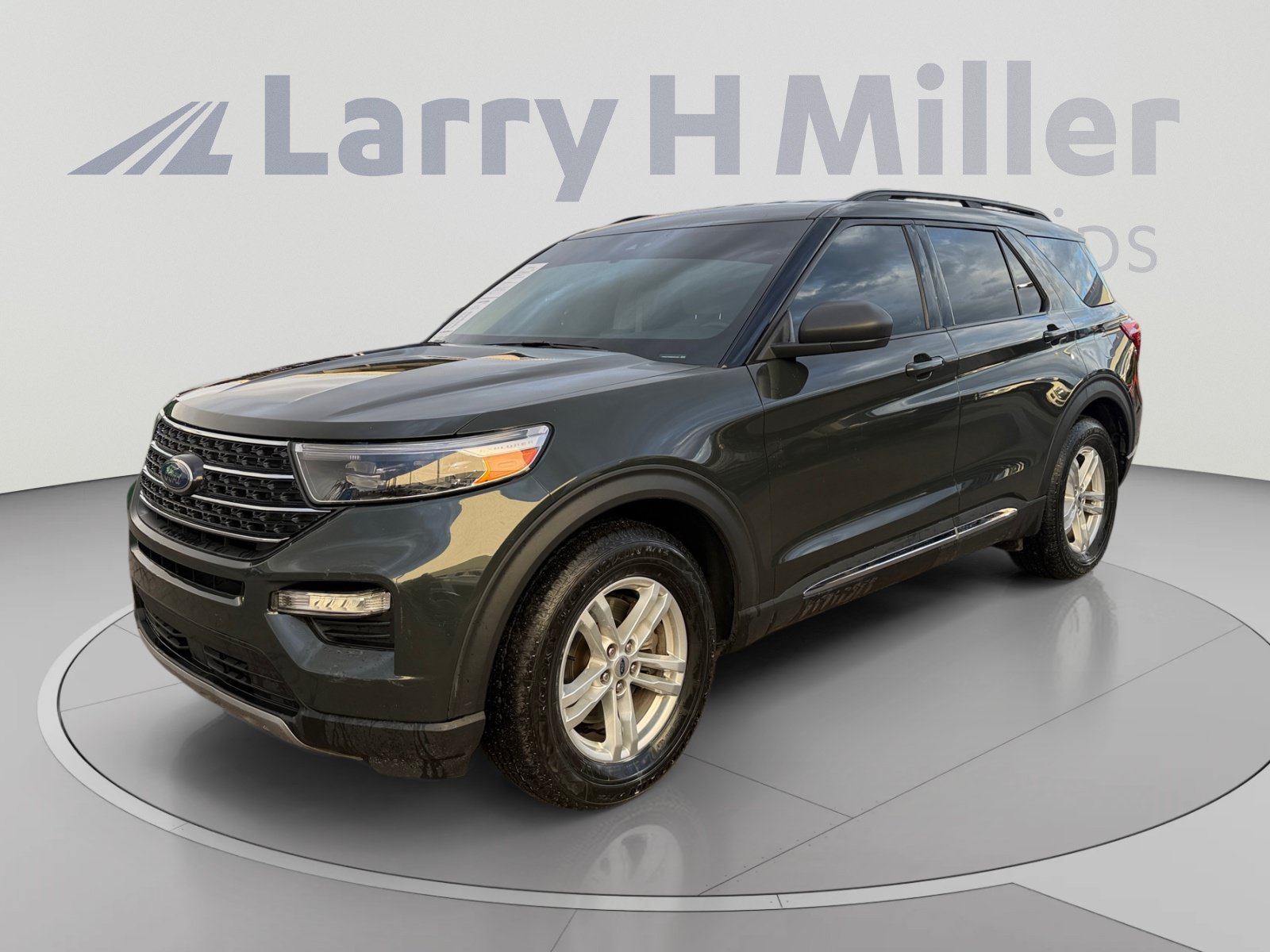 Used 2022 Ford Explorer XLT w/ Equipment Group 202A RWD image 1