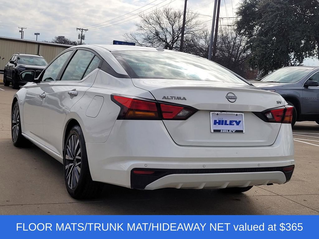 Used 2024 Nissan Altima 2.5 SV image 3
