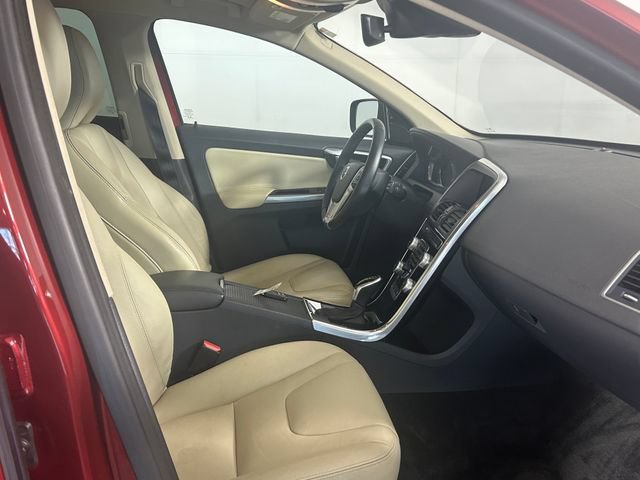 Used 2016 Volvo XC60 T6 w/ Proximity Package AWD/4WD image 26