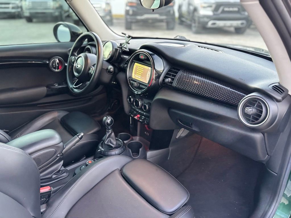 Used 2015 MINI Cooper S image 13
