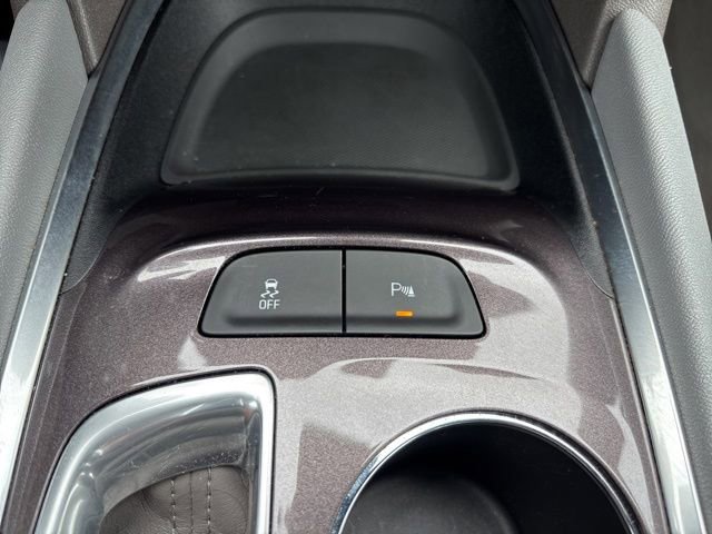 Used 2020 Chevrolet Malibu LT FWD image 25