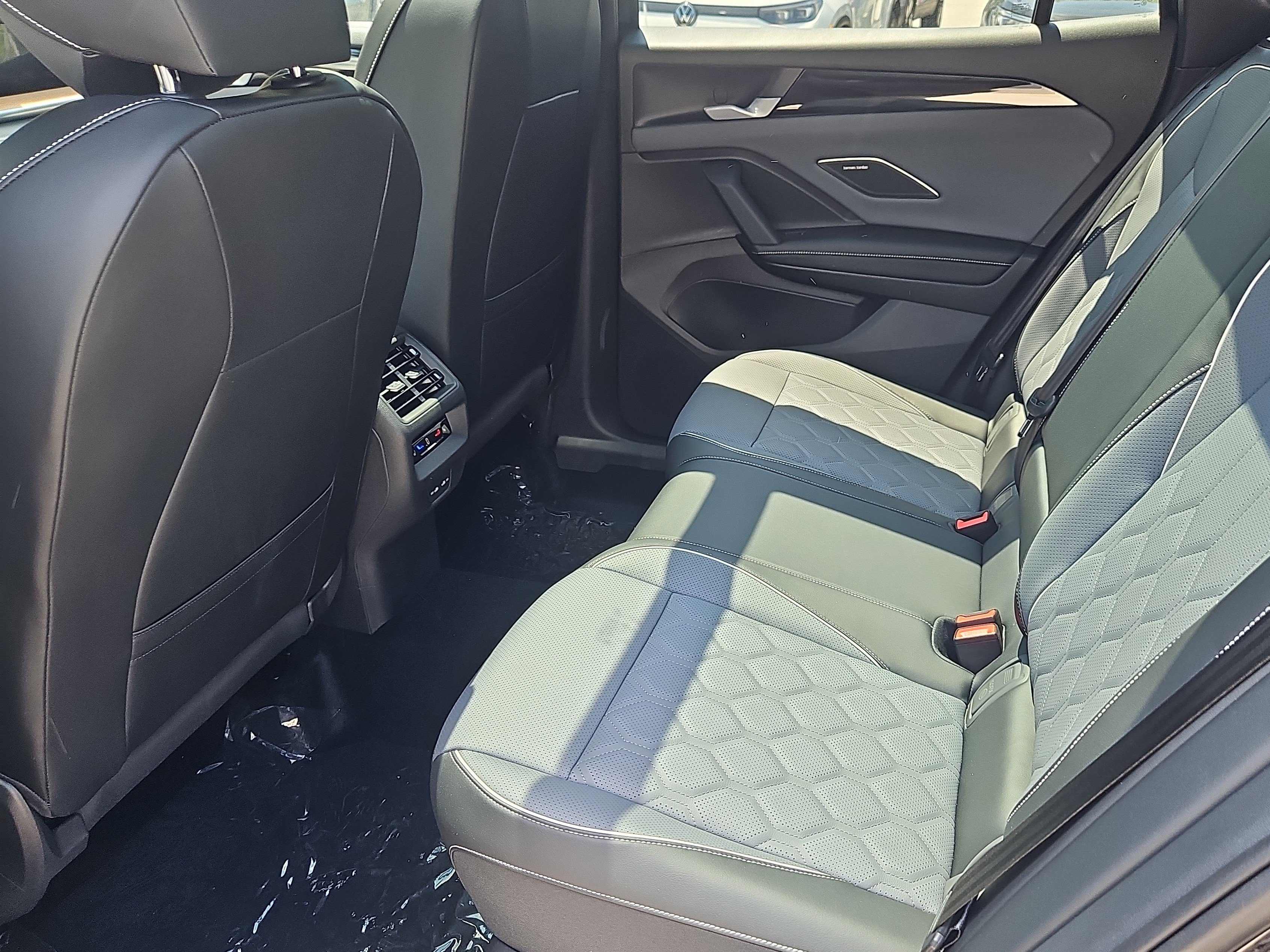 New 2026 Volkswagen Tiguan SEL R-Line AWD/4WD image 20