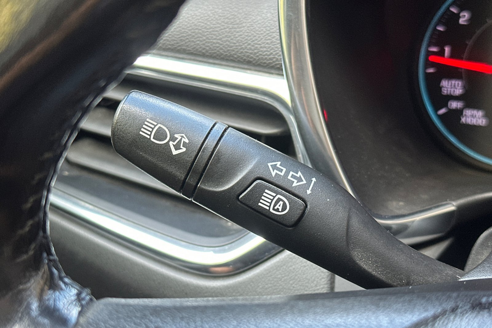 Used 2019 Chevrolet Equinox LT FWD image 34