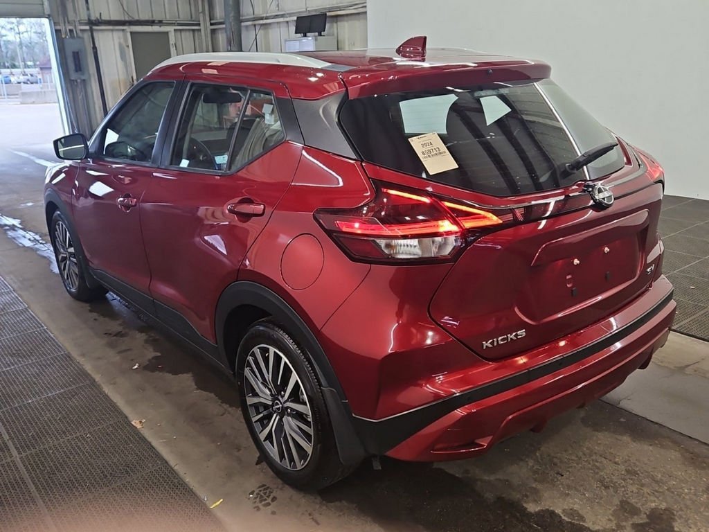 Used 2024 Nissan Kicks SV image 4