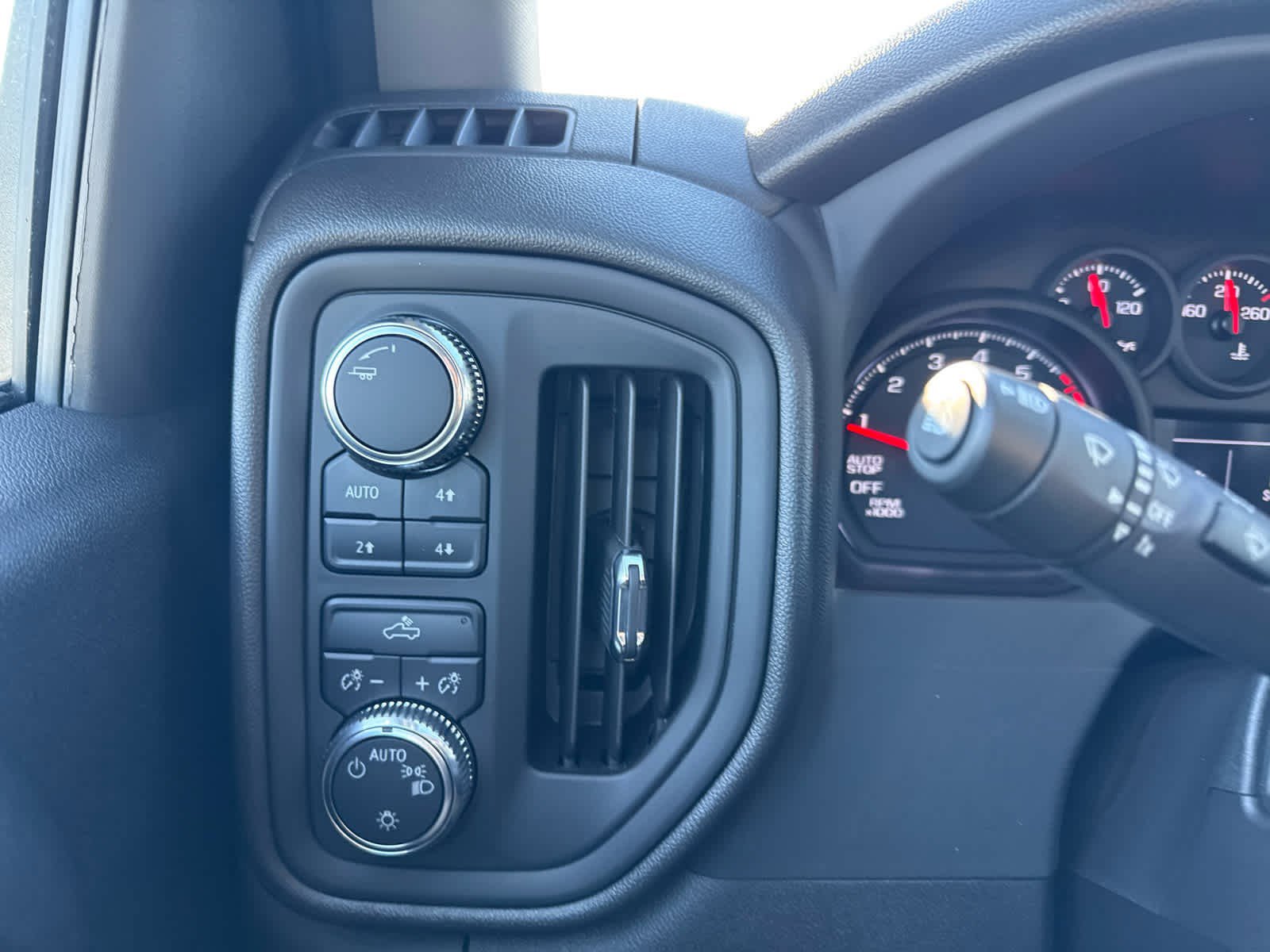 Used 2024 GMC Sierra 1500 Pro w/ Pro Value Package image 9