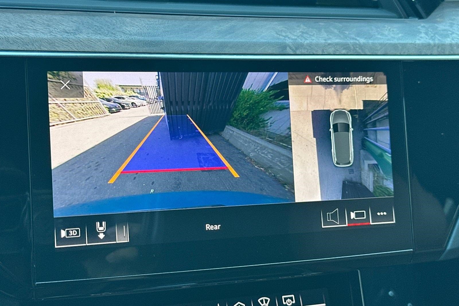 Used 2019 Audi e-tron Prestige AWD/4WD image 25