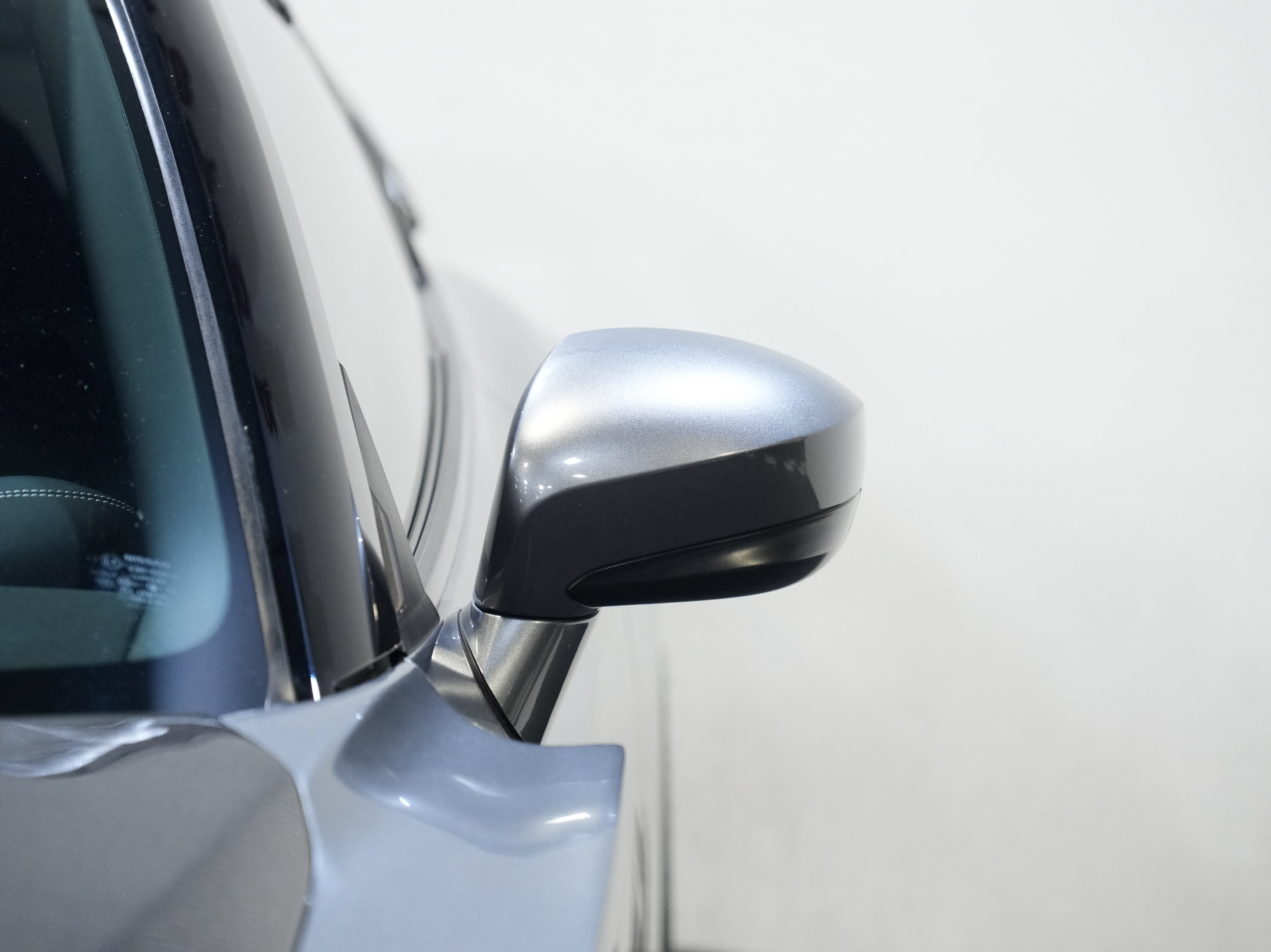 Used 2014 Nissan GT-R Premium AWD/4WD image 11
