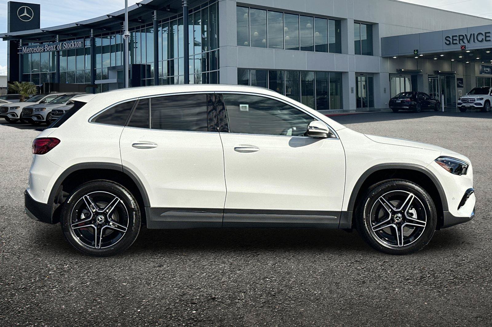 New 2026 Mercedes-Benz GLA 250 4MATIC image 3