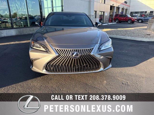 Used 2021 Lexus ES 300h w/ Accessory Package FWD image 9