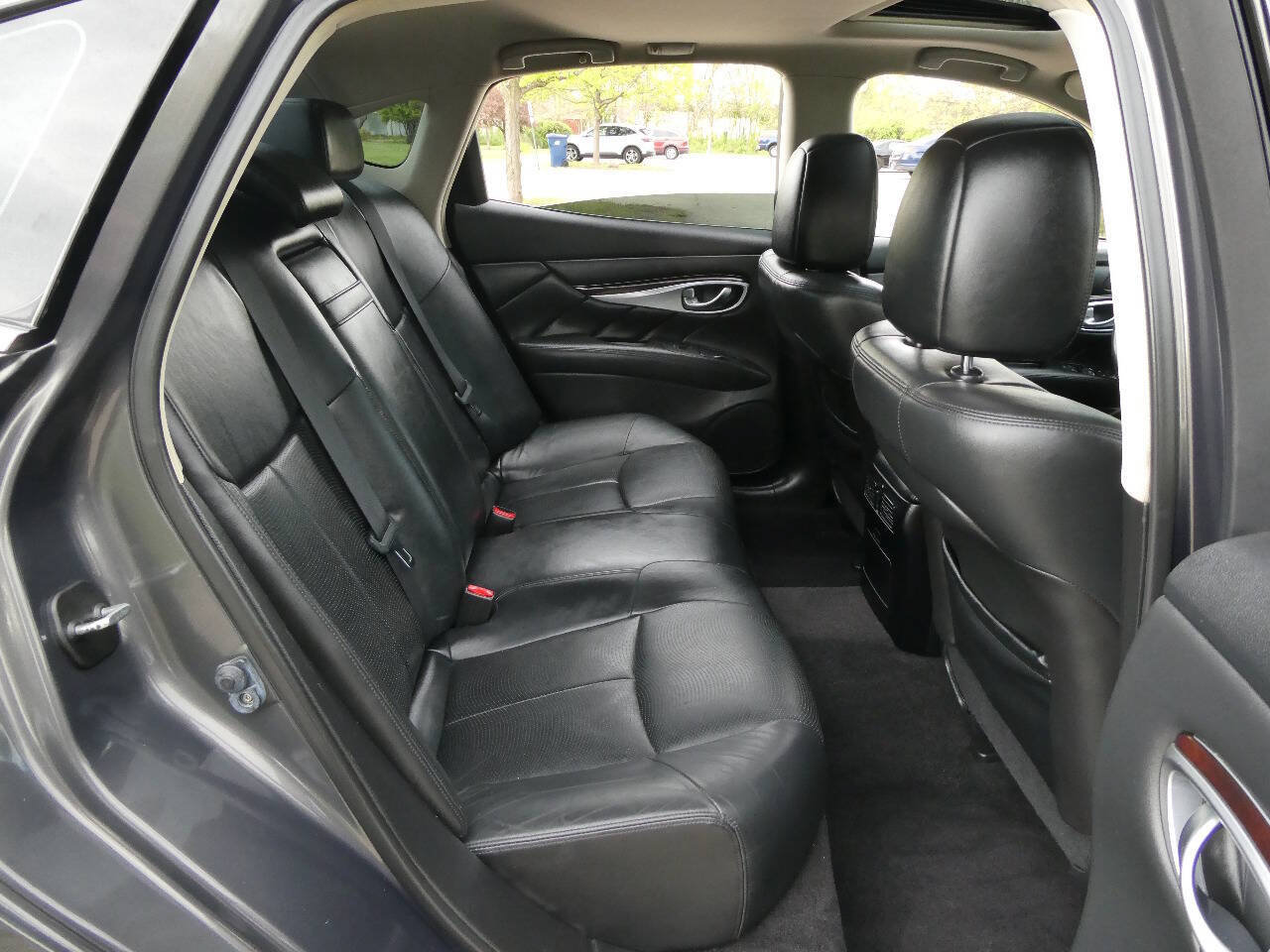 Used 2012 INFINITI M37 x w/ Premium Pkg AWD/4WD image 25