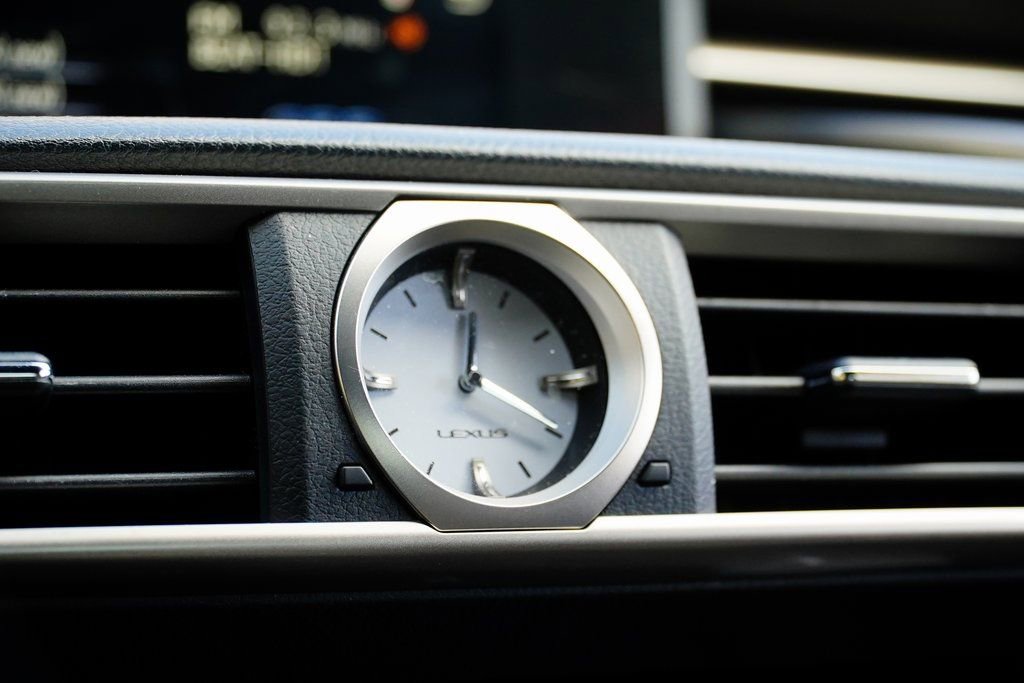 Used 2017 Lexus RC 200t image 20