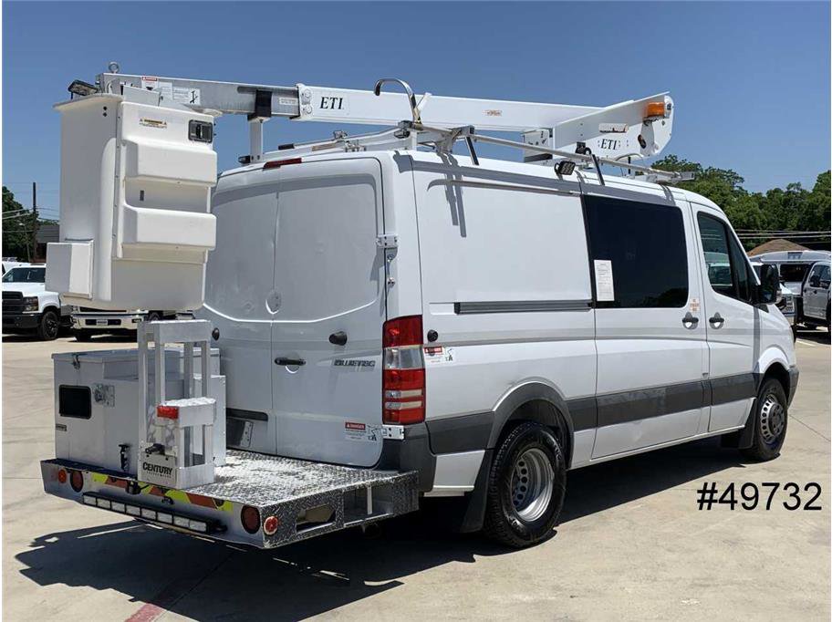 Used 2012 Mercedes-Benz Sprinter 3500 image 2