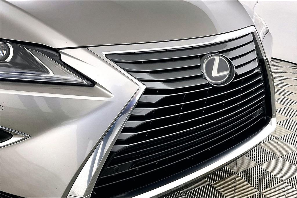 Used 2018 Lexus RX 350L FWD w/ Premium Package image 31