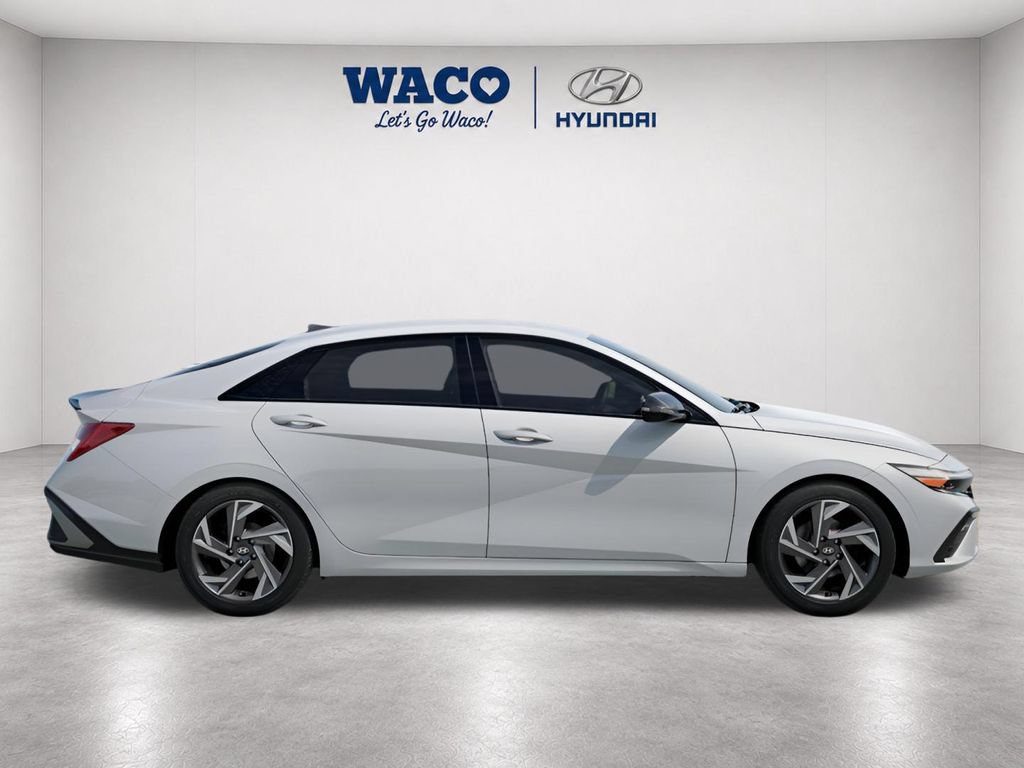 Used 2025 Hyundai Elantra Sport FWD image 7