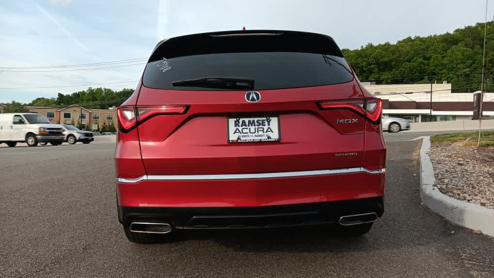 Used 2022 Acura MDX SH-AWD image 4