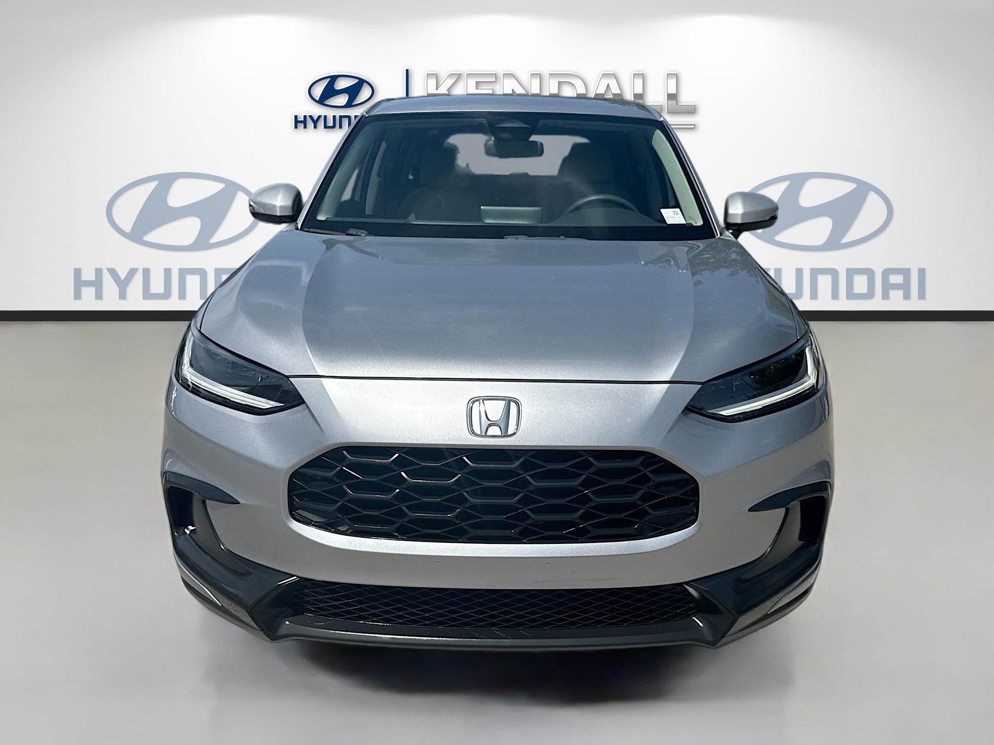Used 2024 Honda HR-V LX image 2