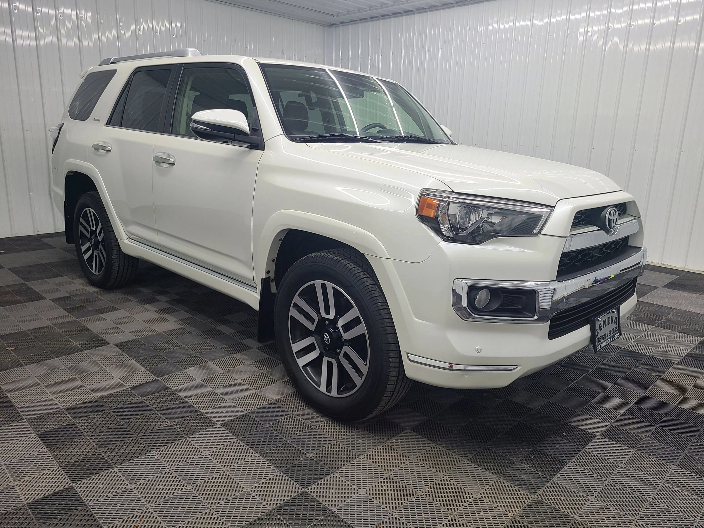 Used 2016 Toyota 4Runner Limited AWD/4WD image 4