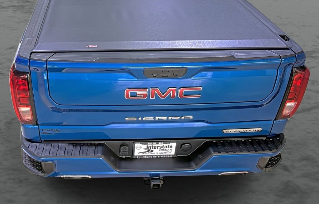 Used 2023 GMC Sierra 1500 Elevation w/ X31 Off-Road Package AWD/4WD image 11